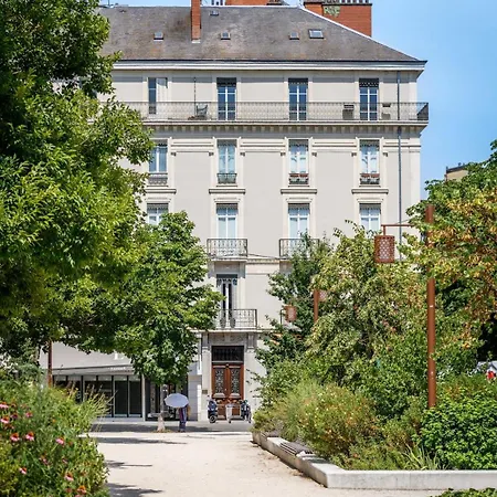46 Frishman Boutique Place Victor Hugo Grenoble