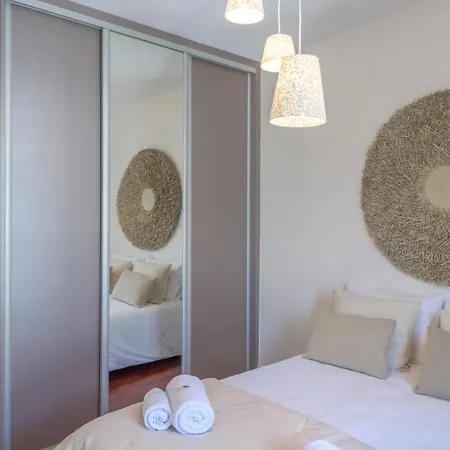 46 Frishman Boutique Place Victor Hugo * Grenoble